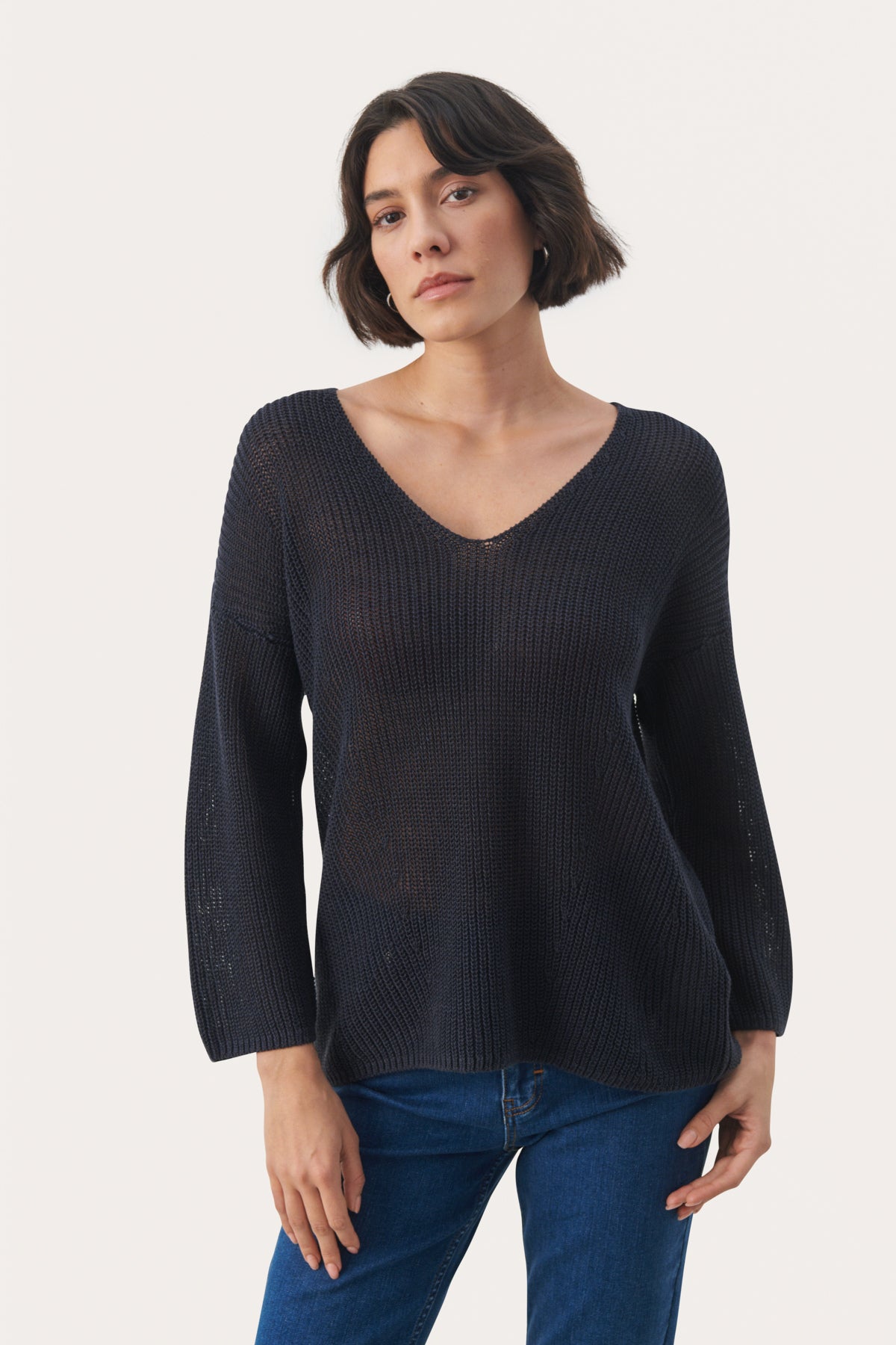 ETRONA LINEN SWEATER DARK NAVY PART TWO