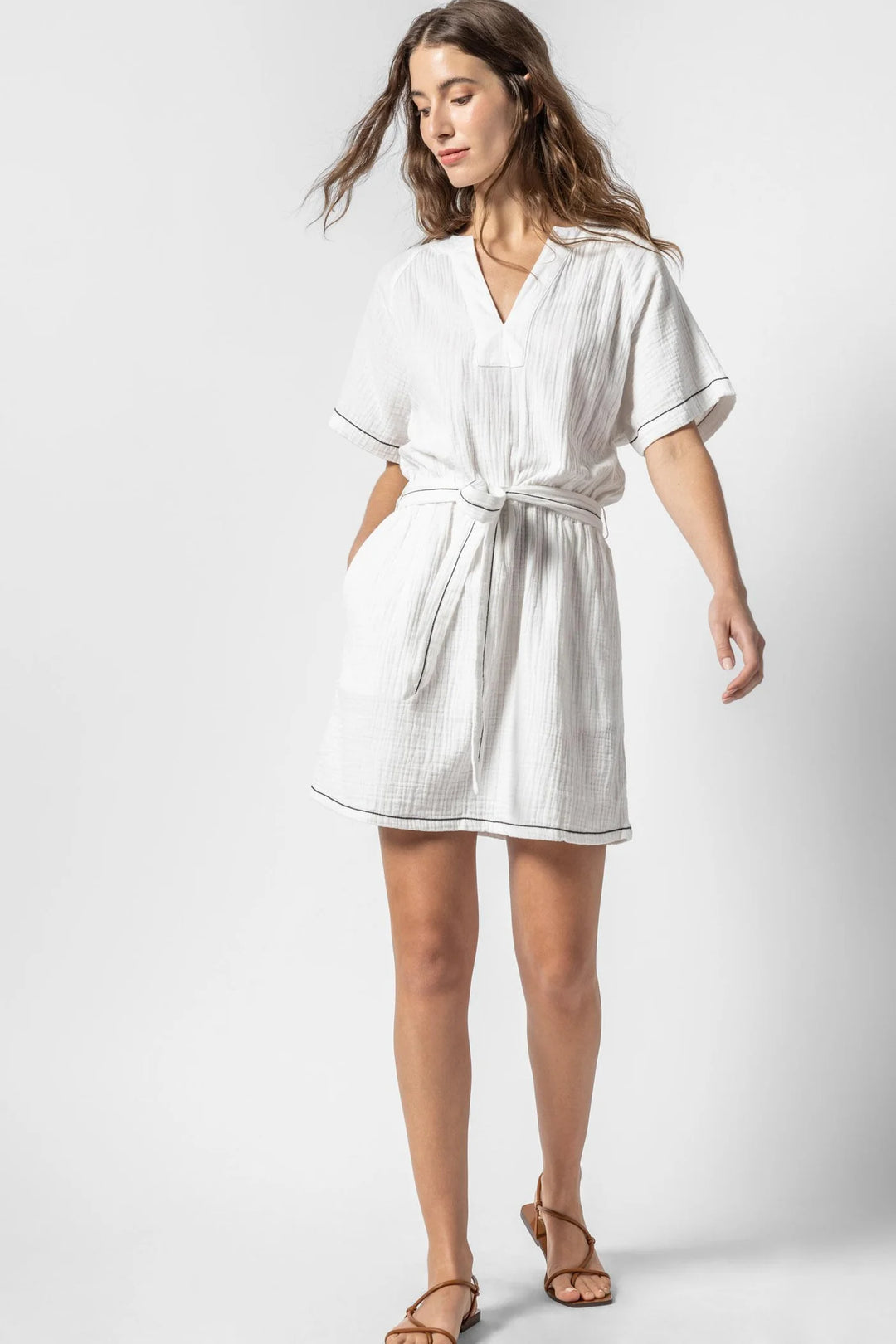 BELTED SPLIT NECK DRESS - LILLA P